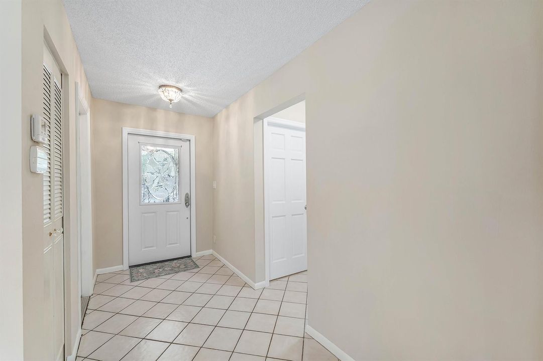 005-1752RiverwoodLane-CoralSprings-FL-33