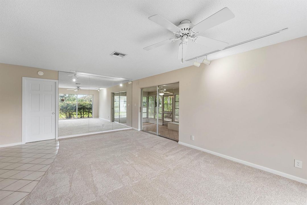 011-1752RiverwoodLane-CoralSprings-FL-33