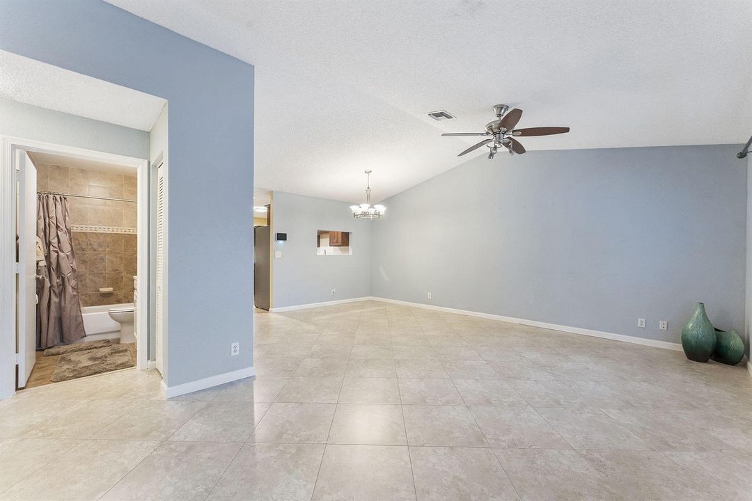 living room/dining room