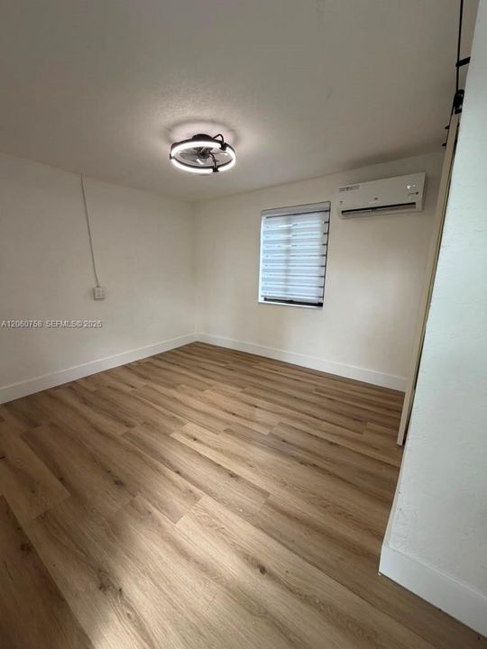 В аренду: $6,500 (5 спален, 4 ванн, 1334 Квадратных фут)