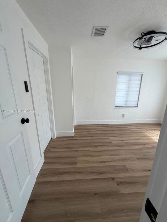 В аренду: $6,500 (5 спален, 4 ванн, 1334 Квадратных фут)