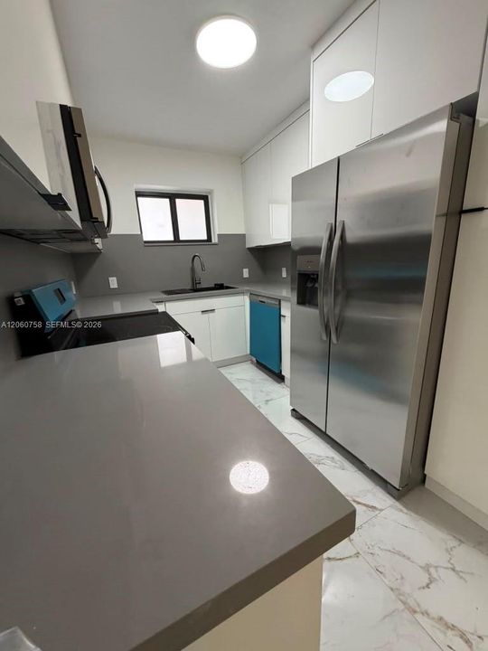 В аренду: $6,500 (5 спален, 4 ванн, 1334 Квадратных фут)