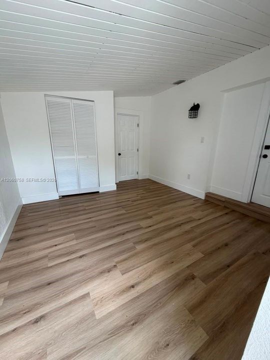 В аренду: $6,500 (5 спален, 4 ванн, 1334 Квадратных фут)