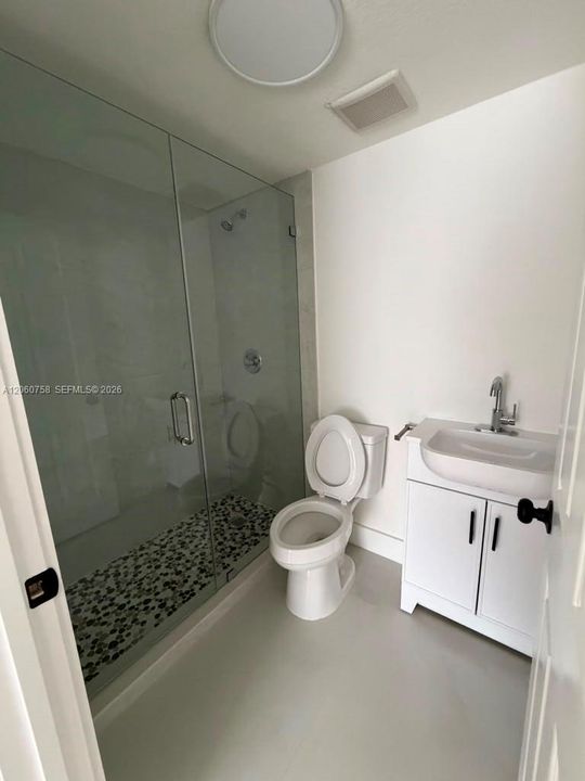 В аренду: $6,500 (5 спален, 4 ванн, 1334 Квадратных фут)