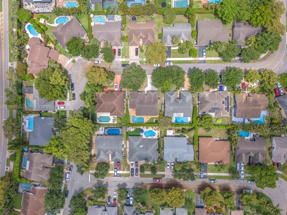 На продажу: $729,000 (4 спален, 3 ванн, 2014 Квадратных фут)