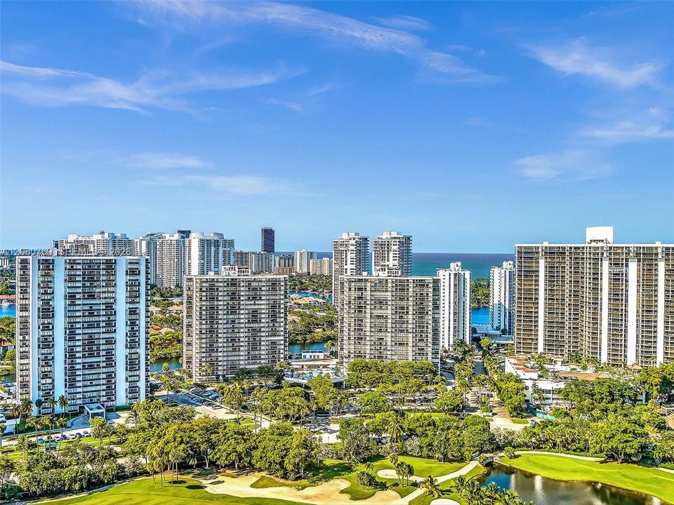 For Rent: $3,700 (2 beds, 2 baths, 1022 Square Feet)