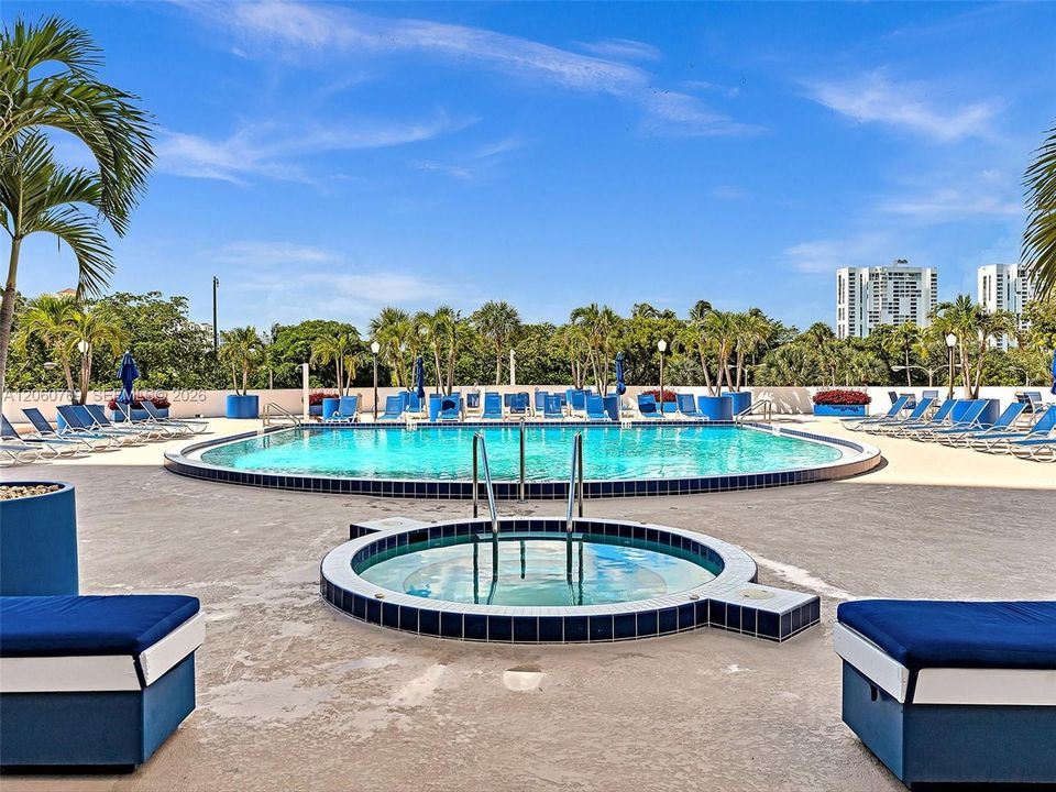 For Rent: $3,700 (2 beds, 2 baths, 1022 Square Feet)