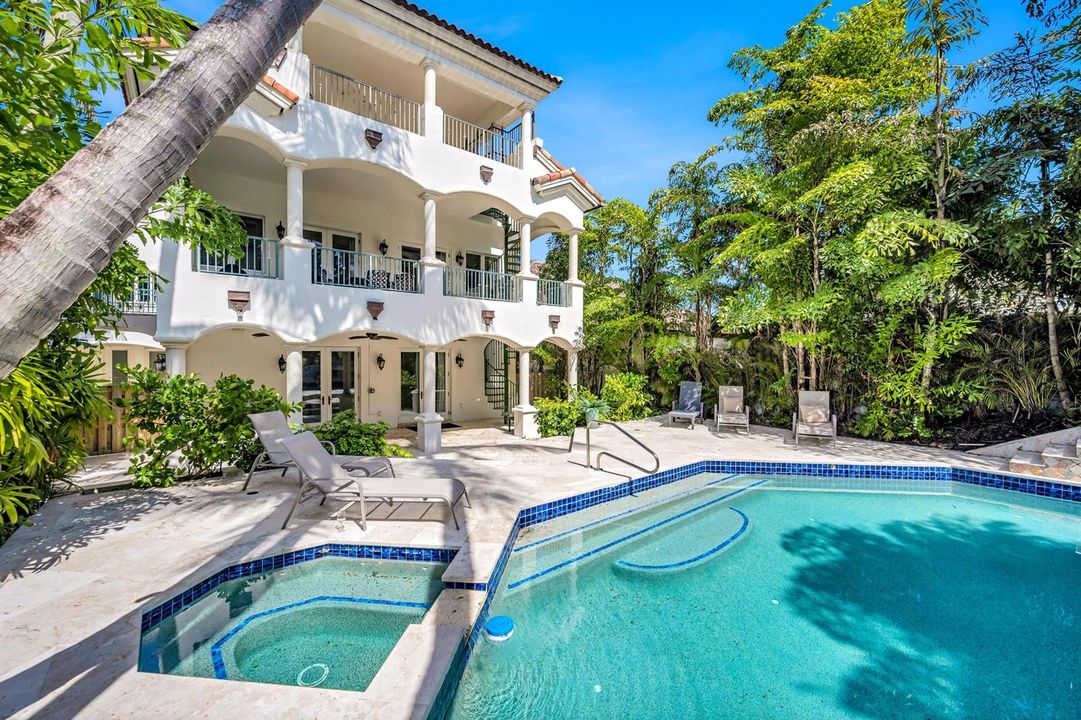 709 Idlewyld Dr-22