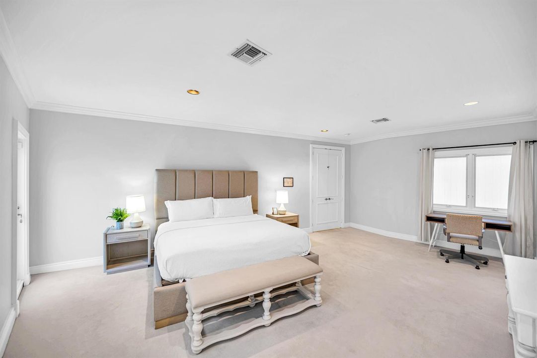 709 Idlewyld Dr-120