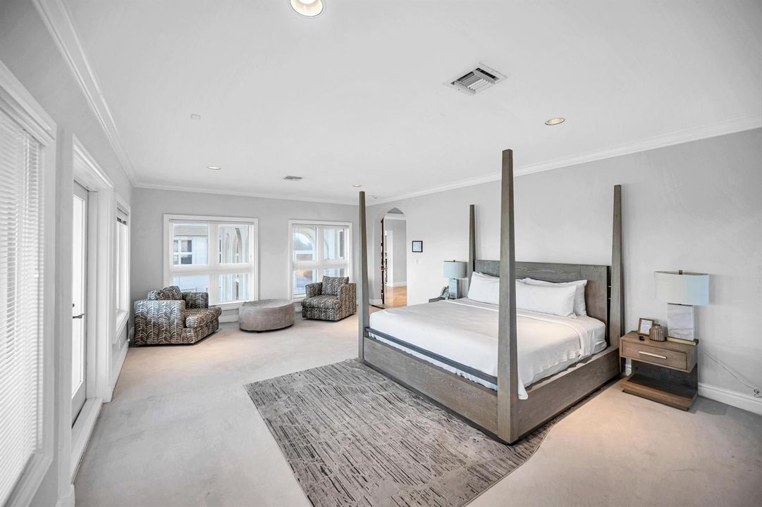 709 Idlewyld Dr-115