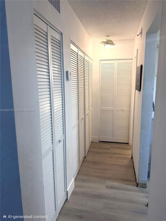 В аренду: $1,250 (0 спален, 0 ванн, 440 Квадратных фут)