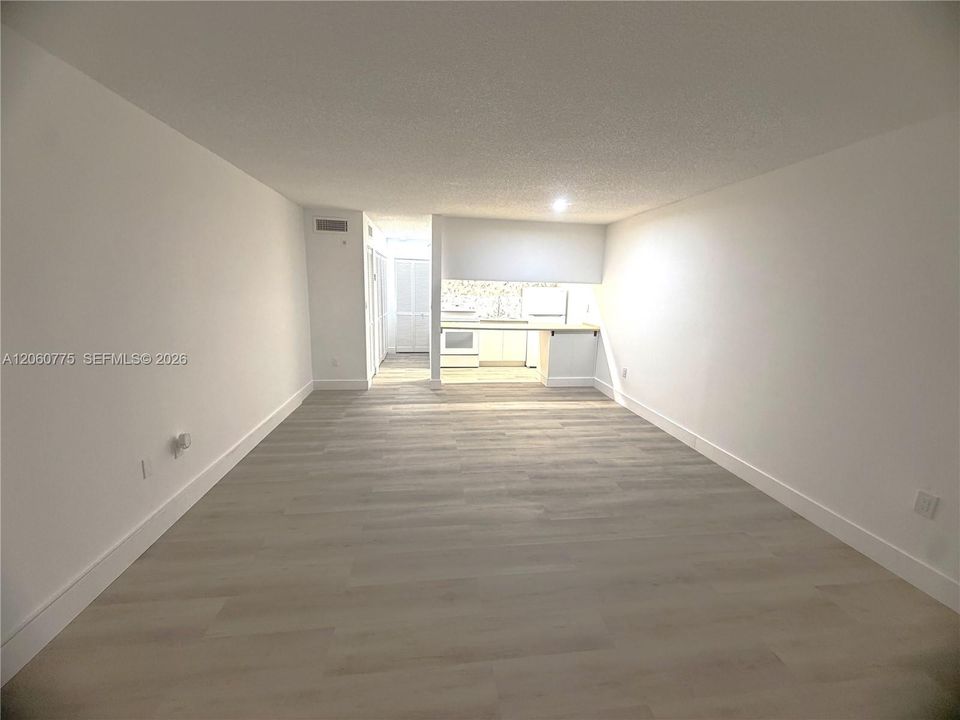 For Rent: $1,150 (0 beds, 0 baths, 440 Square Feet)