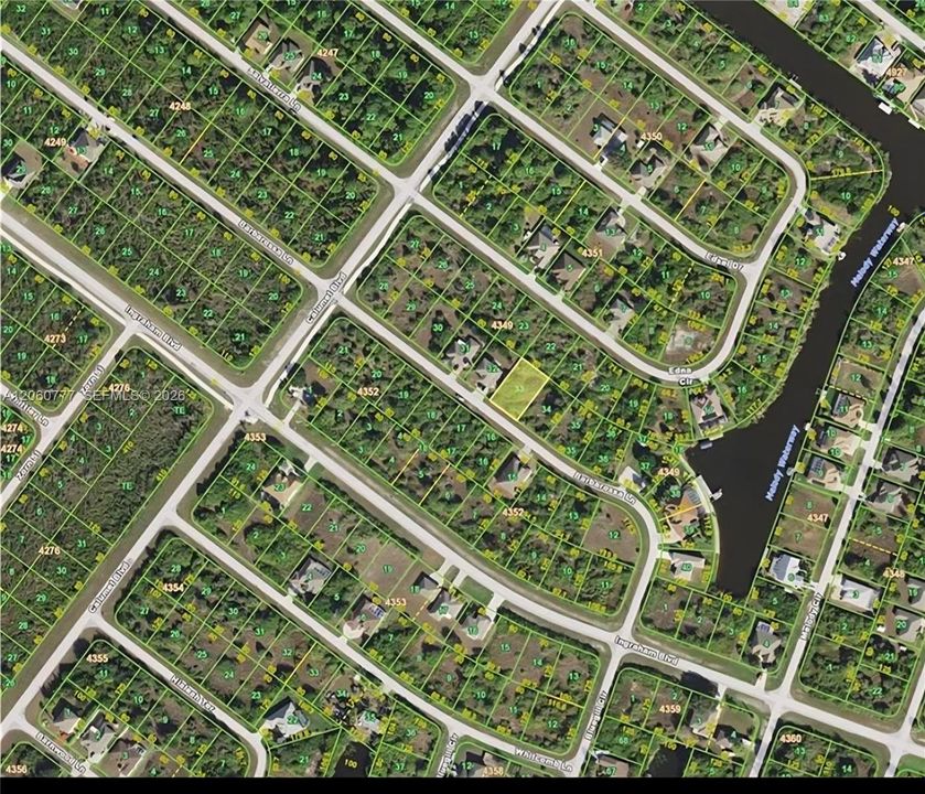 На продажу: $23,000 (0.23 acres)