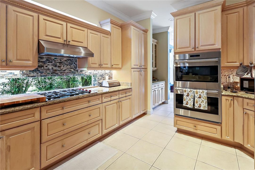 На продажу: $1,299,999 (4 спален, 3 ванн, 3216 Квадратных фут)