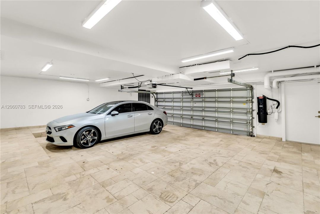 В аренду: $31,500 (5 спален, 5 ванн, 4486 Квадратных фут)