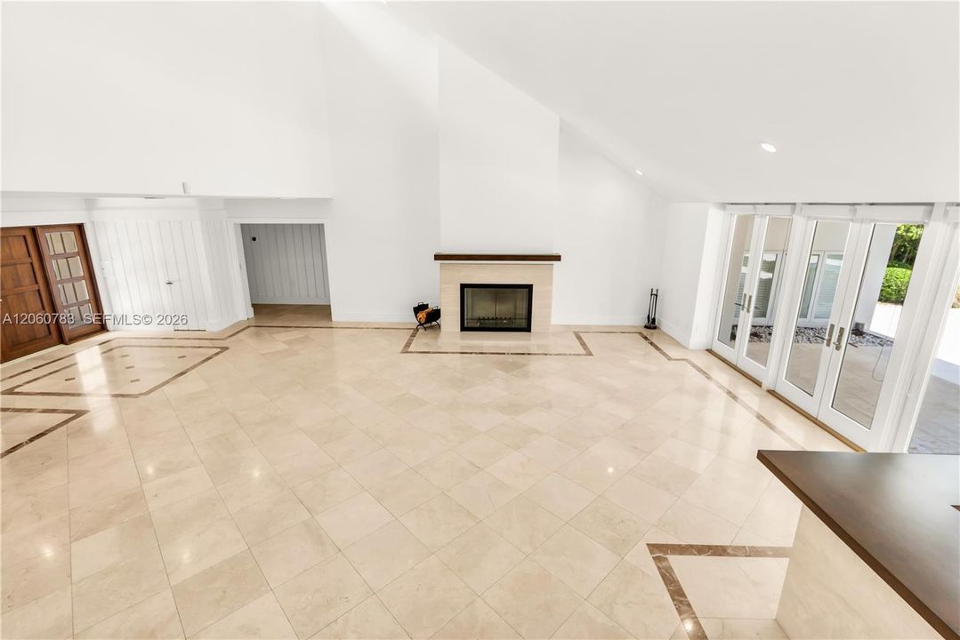 В аренду: $31,500 (5 спален, 5 ванн, 4486 Квадратных фут)