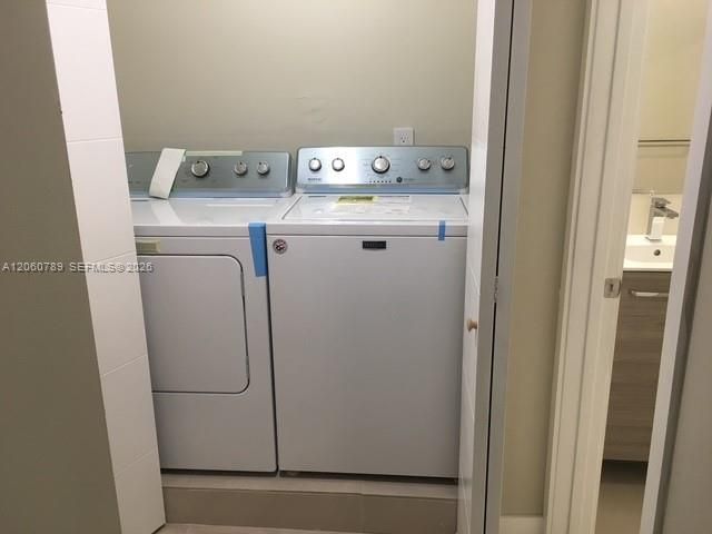В аренду: $2,500 (2 спален, 2 ванн, 900 Квадратных фут)
