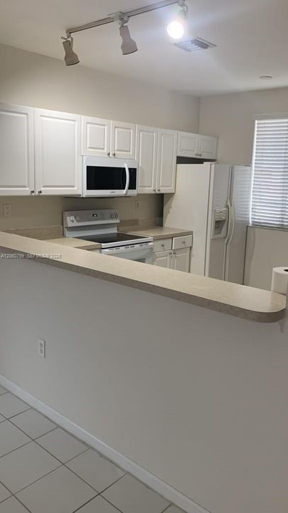 В аренду: $2,700 (3 спален, 2 ванн, 1440 Квадратных фут)