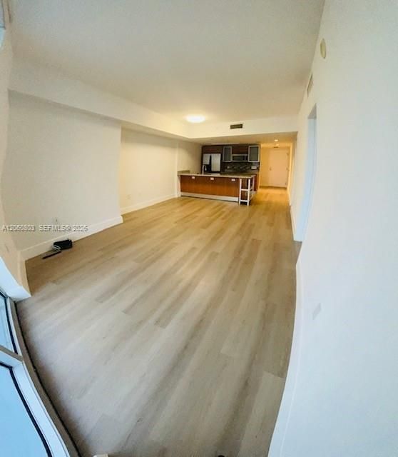 В аренду: $2,900 (1 спален, 1 ванн, 825 Квадратных фут)