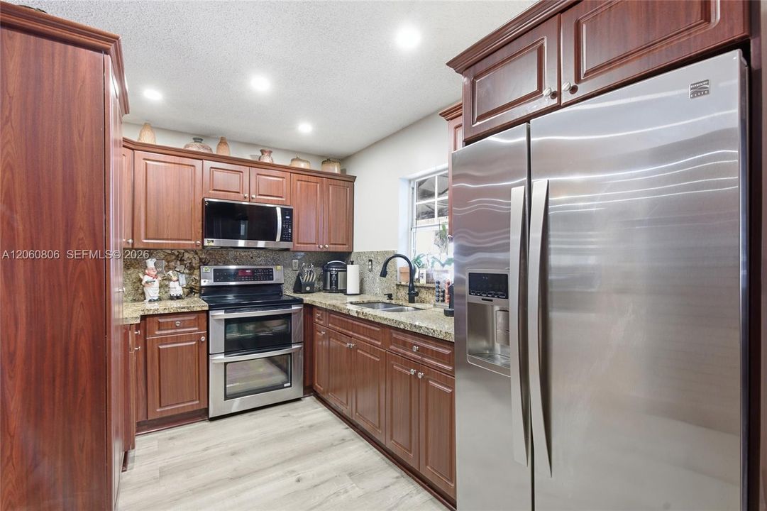 For Sale: $565,890 (3 beds, 2 baths, 1168 Square Feet)