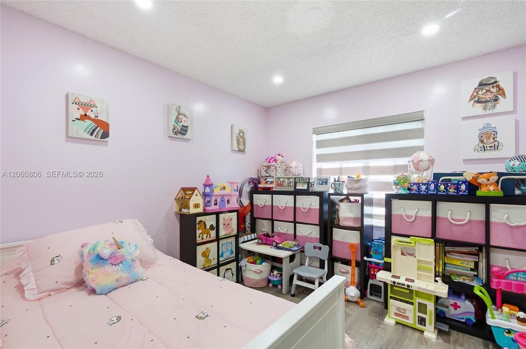 For Sale: $565,890 (3 beds, 2 baths, 1168 Square Feet)