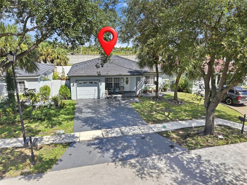 For Sale: $565,890 (3 beds, 2 baths, 1168 Square Feet)