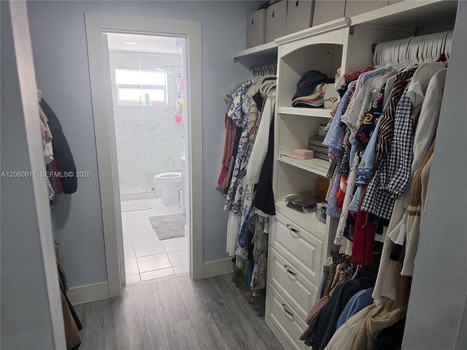 В аренду: $2,400 (1 спален, 1 ванн, 922 Квадратных фут)