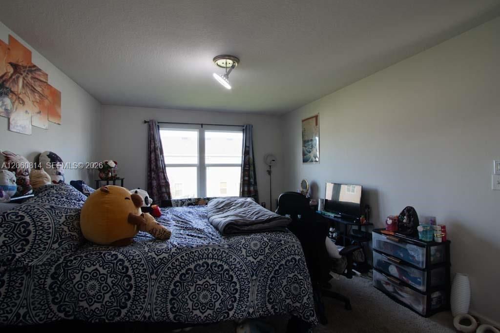 For Sale: $305,000 (4 beds, 2 baths, 1640 Square Feet)