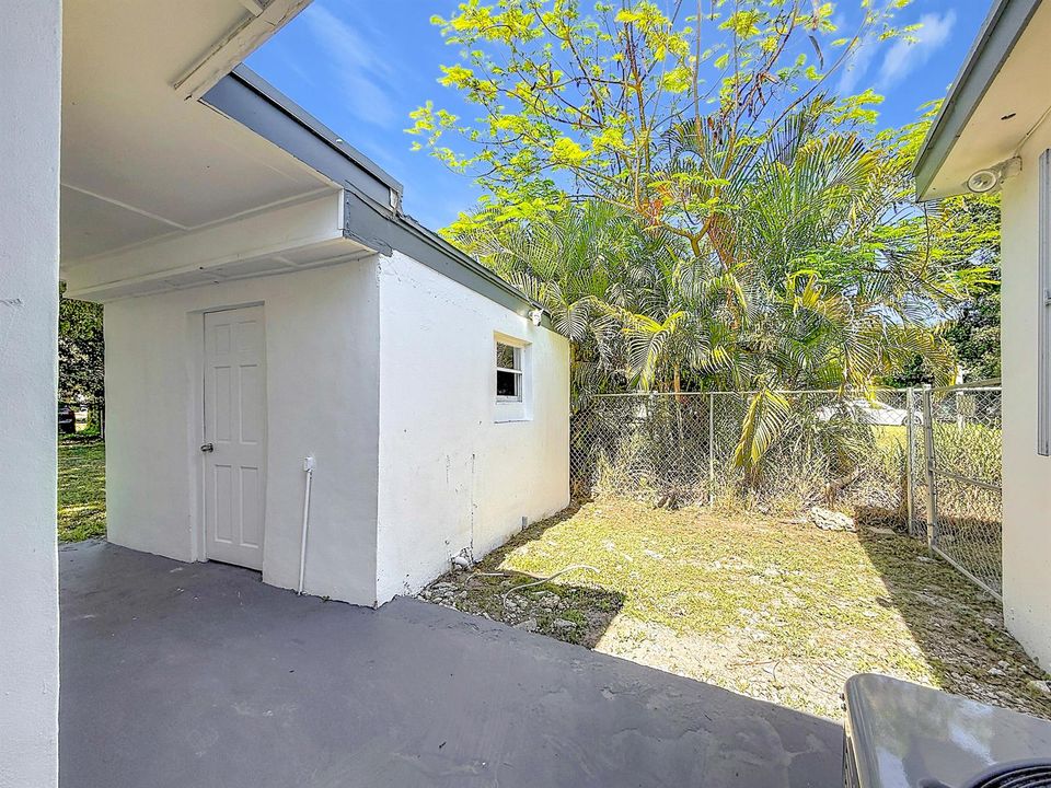 10235 SW 177th Street-50