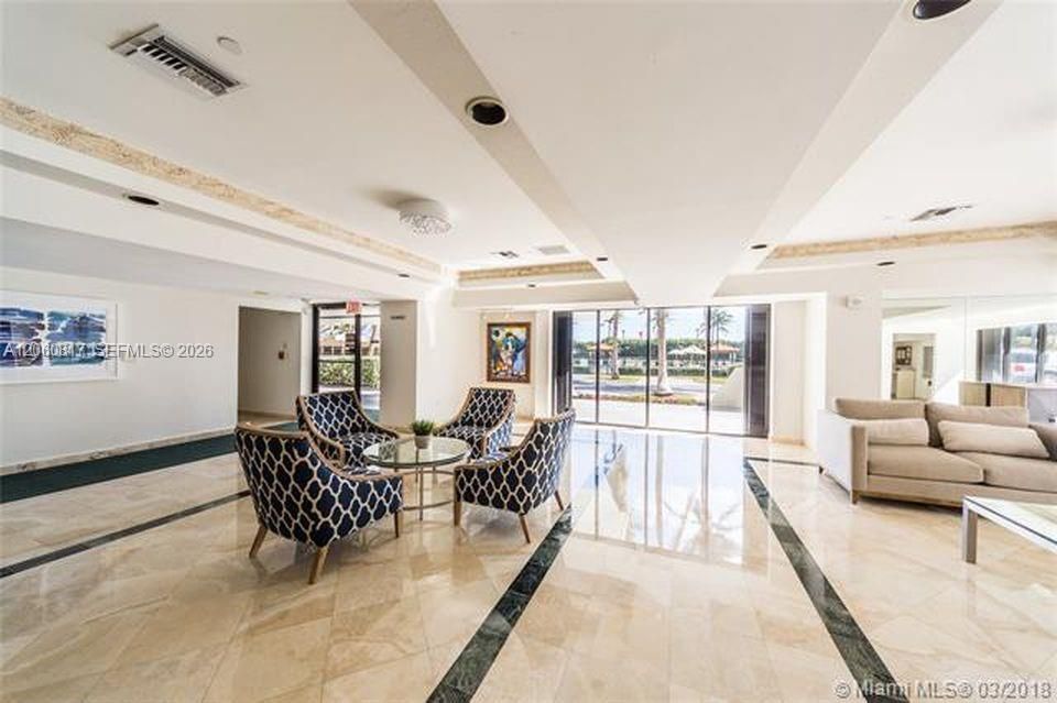 В аренду: $2,900 (1 спален, 2 ванн, 1075 Квадратных фут)