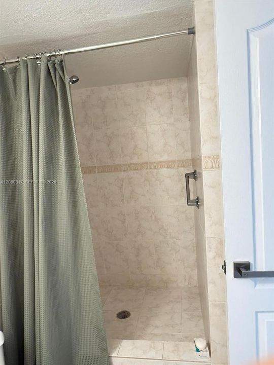 В аренду: $2,900 (1 спален, 2 ванн, 1075 Квадратных фут)