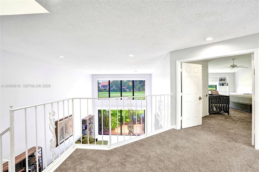 合同活跃: $839,900 (3 贝兹, 3 浴室, 2708 平方英尺)
