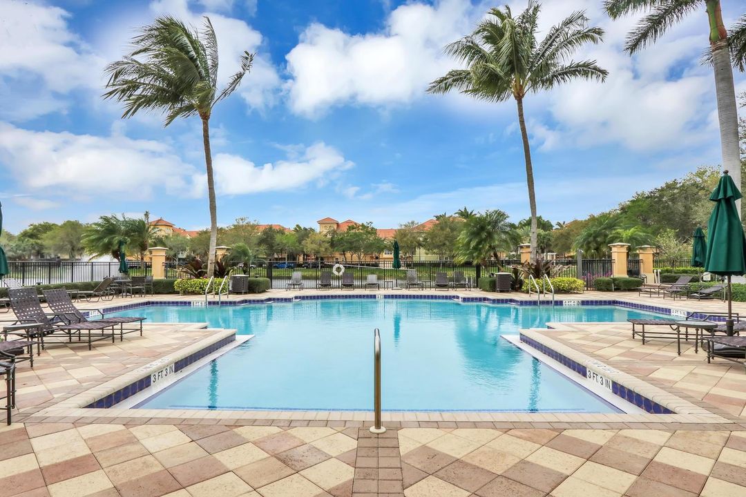 COMMUNITY POOL