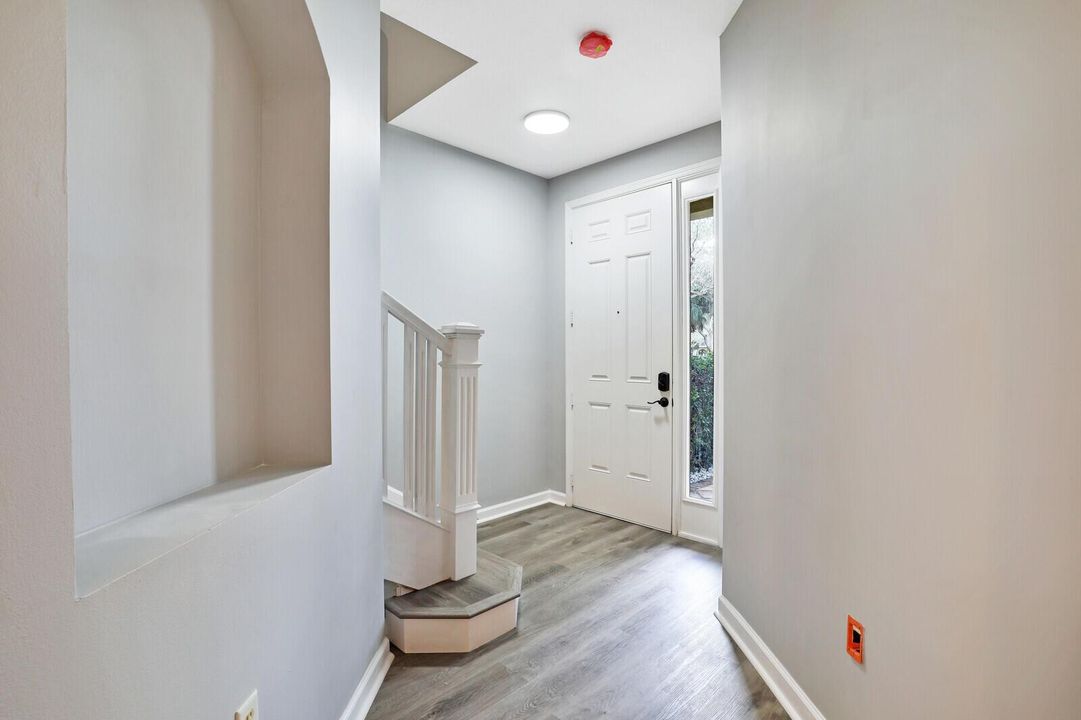 FRONT DOOR 3