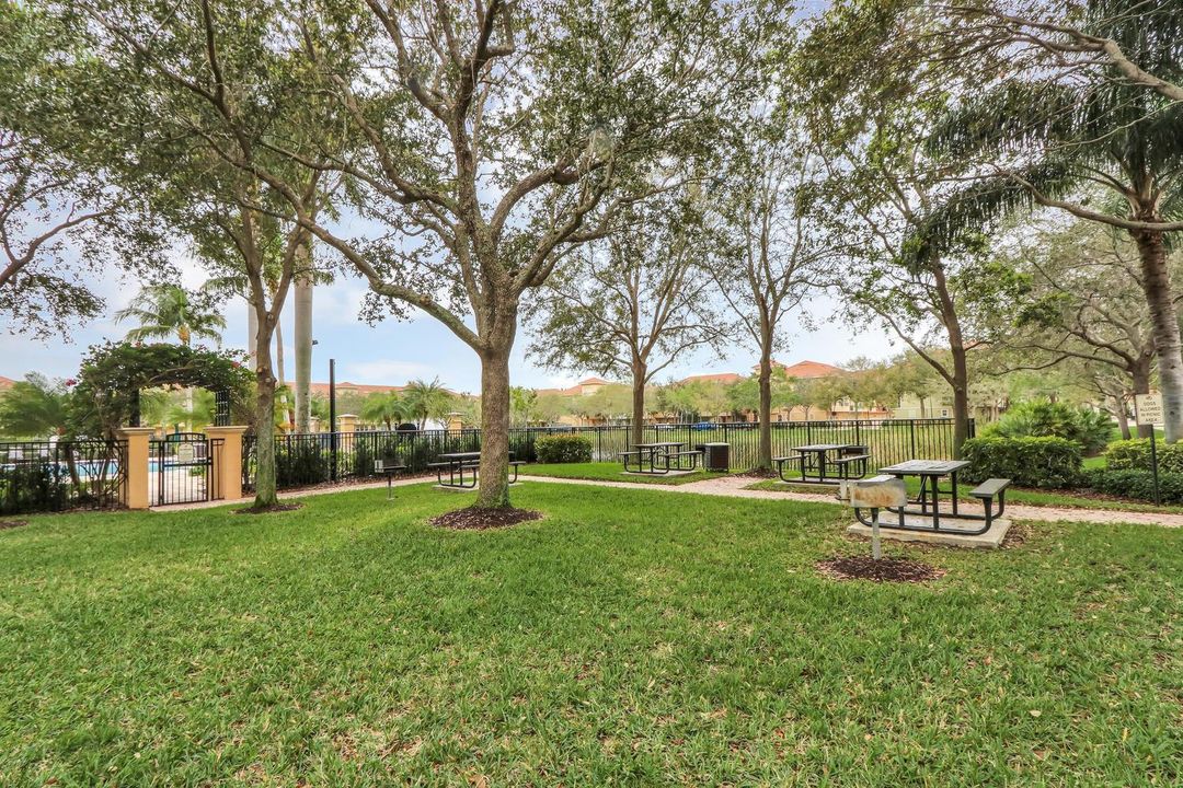COMMUNITY AREA