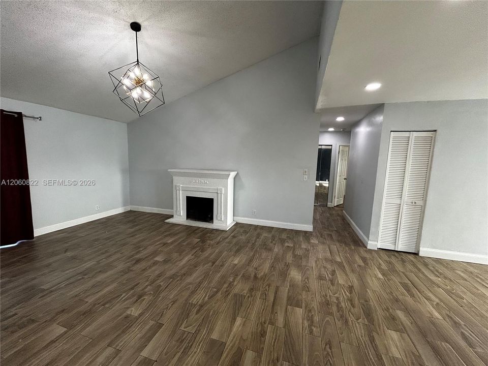 В аренду: $4,200 (3 спален, 2 ванн, 1438 Квадратных фут)