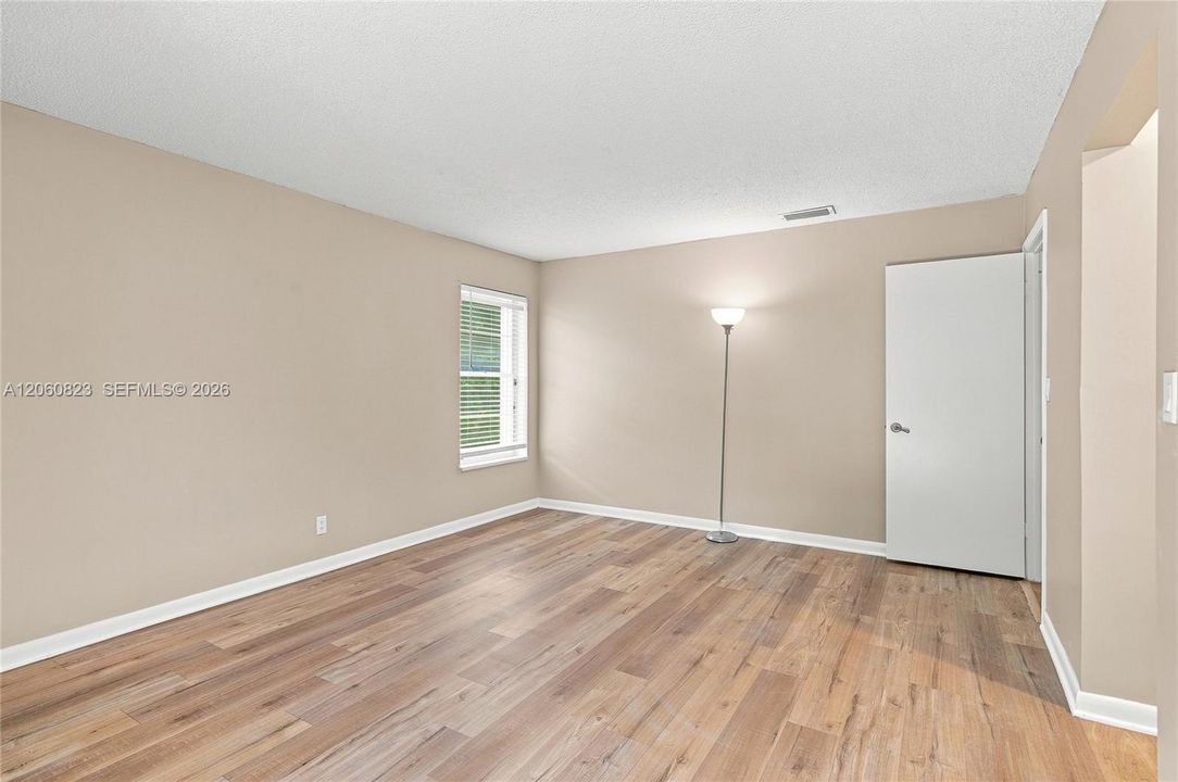 В аренду: $3,400 (3 спален, 2 ванн, 1536 Квадратных фут)