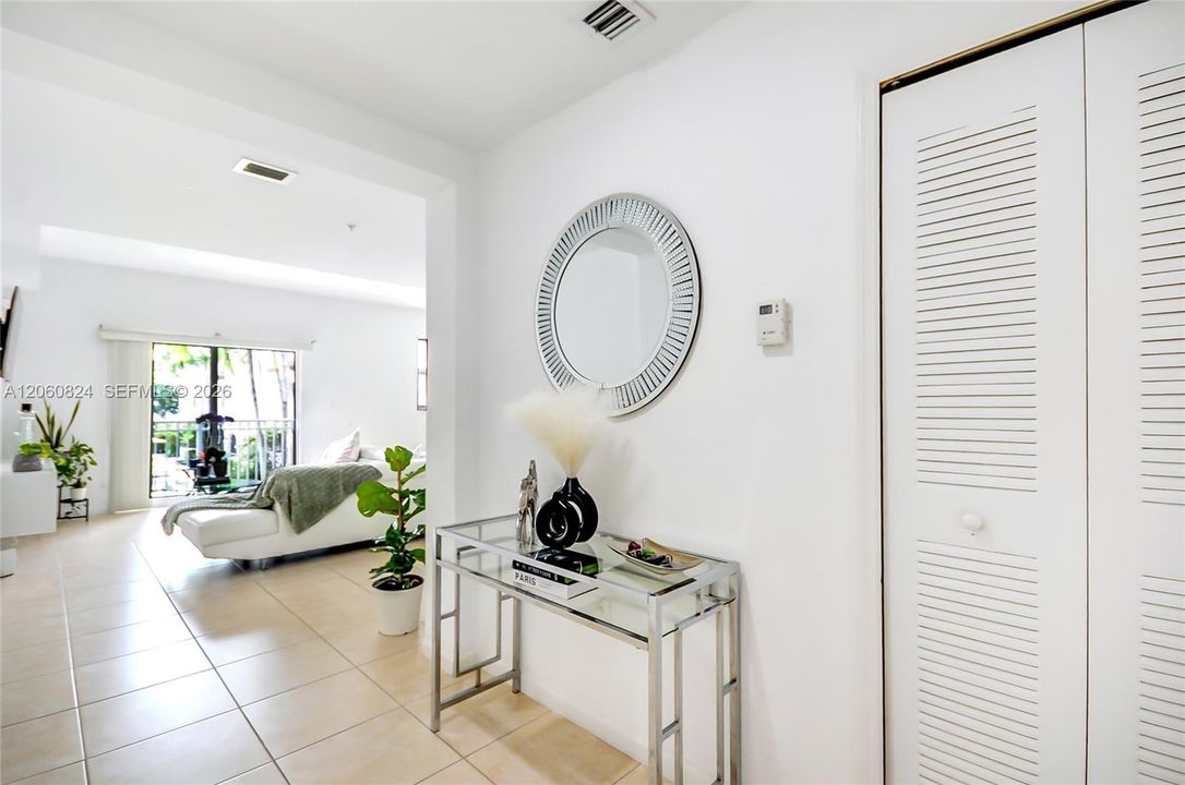 En Venta: $425,000 (3 camas, 2 baños, 1256 Pies cuadrados)