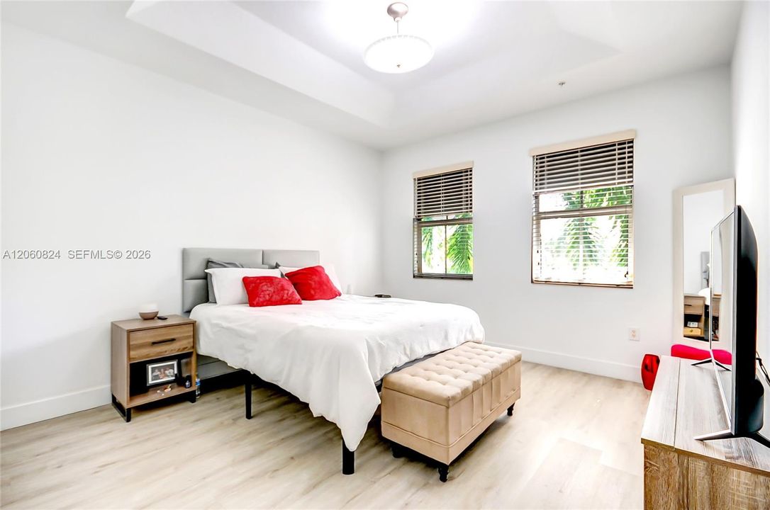 En Venta: $425,000 (3 camas, 2 baños, 1256 Pies cuadrados)