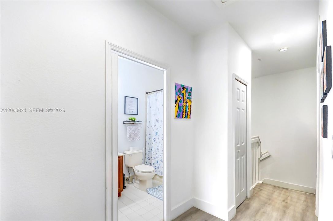 En Venta: $425,000 (3 camas, 2 baños, 1256 Pies cuadrados)