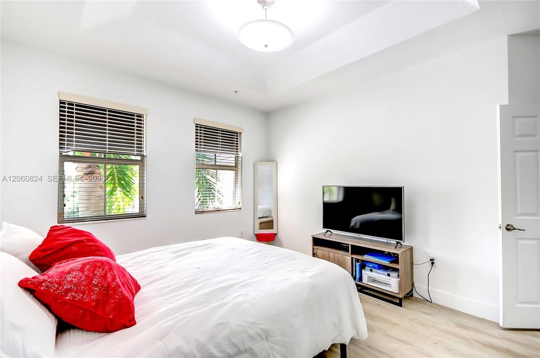 En Venta: $425,000 (3 camas, 2 baños, 1256 Pies cuadrados)