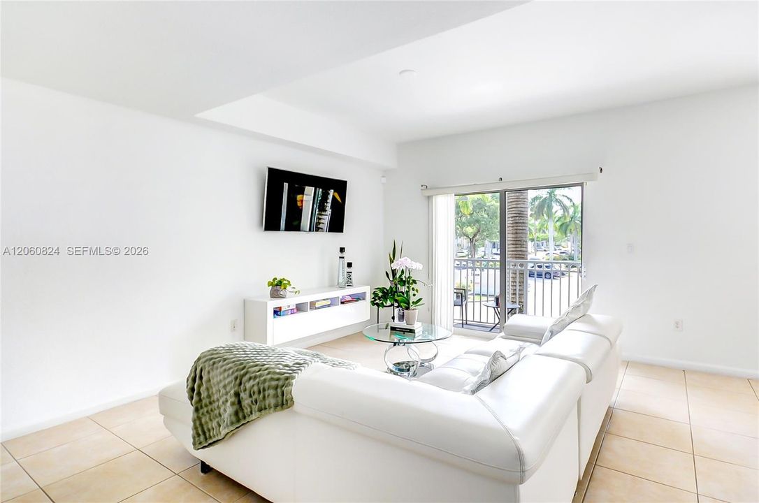 En Venta: $425,000 (3 camas, 2 baños, 1256 Pies cuadrados)