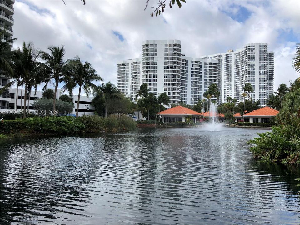 Active With Contract: $3,650 (2 beds, 2 baths, 1365 Square Feet)