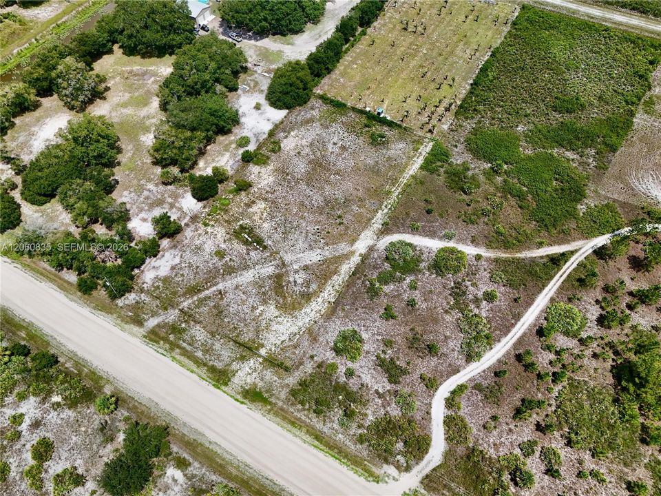 На продажу: $55,000 (1.25 acres)