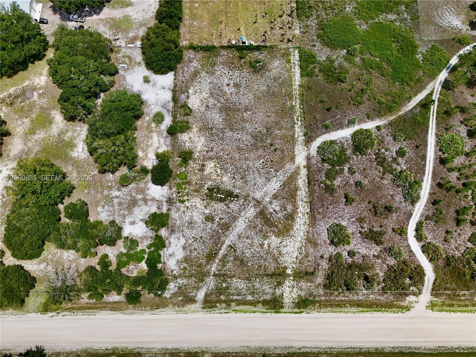 На продажу: $55,000 (1.25 acres)