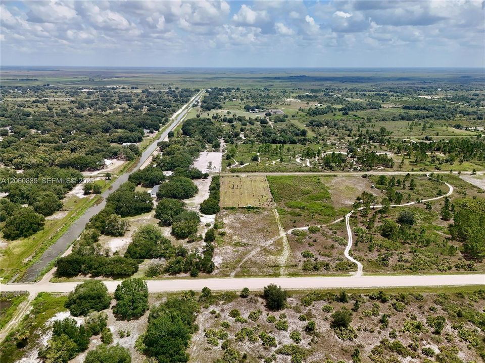 На продажу: $55,000 (1.25 acres)