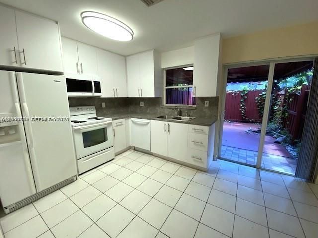 В аренду: $2,600 (2 спален, 2 ванн, 1100 Квадратных фут)