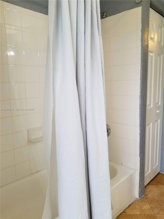 В аренду: $3,150 (4 спален, 2 ванн, 1290 Квадратных фут)