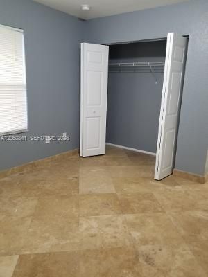 В аренду: $3,150 (4 спален, 2 ванн, 1290 Квадратных фут)