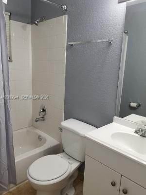 В аренду: $3,150 (4 спален, 2 ванн, 1290 Квадратных фут)